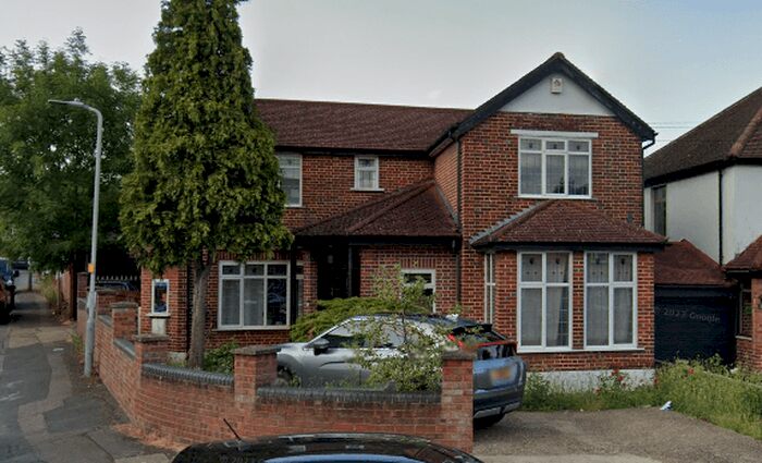 3 Bedroom Flat To Rent In Briarwood Drive, Northwood, HA6