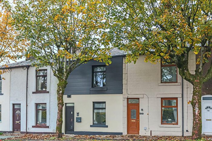 2 Bedroom Terraced House For Sale In New Line, Bacup, Rossendale, OL13