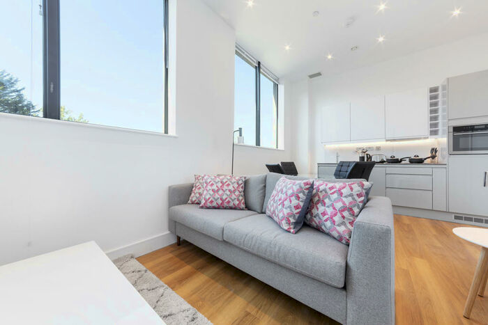 2 Bedroom Apartment To Rent In Atria House, Bath Road, Slough, SL1