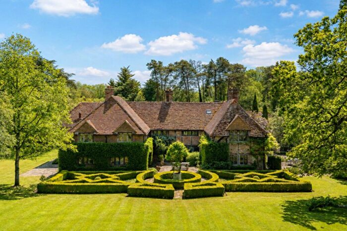 6 Bedroom Detached House For Sale In Alfold Road, Dunsfold, Godalming, Surrey, GU8
