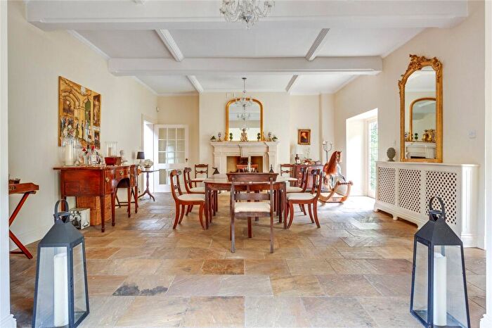 5 Bedroom Semi-Detached House For Sale In Winter Hill, Cookham Dean, Berkshire, SL6