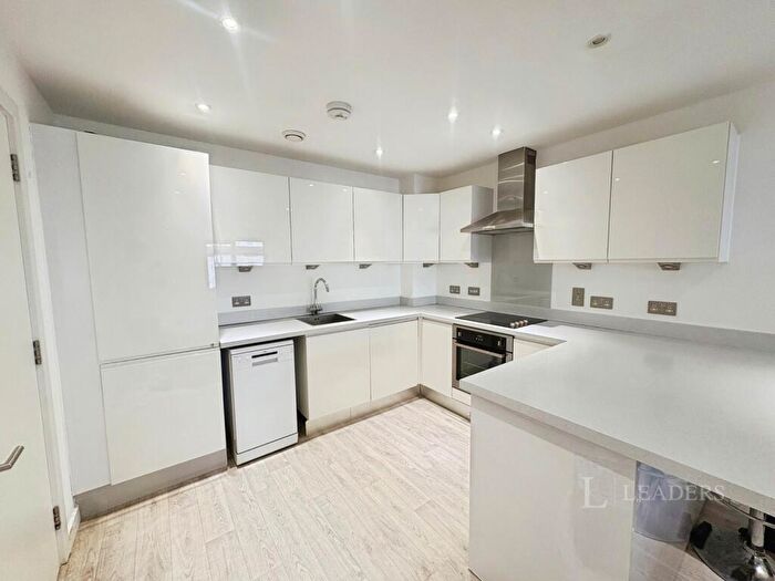 2 Bedroom Flat To Rent In The Blake Building, Admirals Quay, Ocean Way, SO14