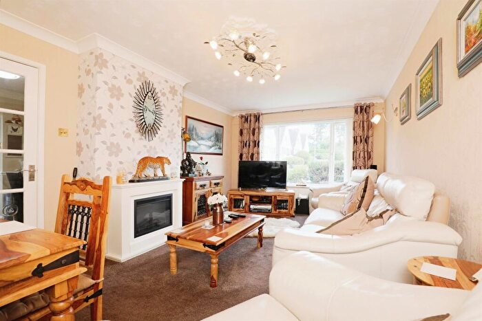 2 Bedroom Detached Bungalow For Sale In Forest Rise, Warsop, Mansfield, NG20