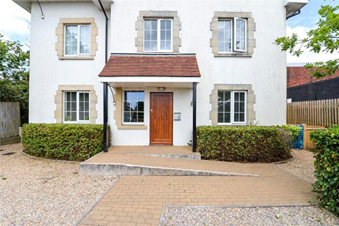 1 Bedroom Apartment For Sale In The Art House, Milford Road, Pennington, Hampshire, SO41