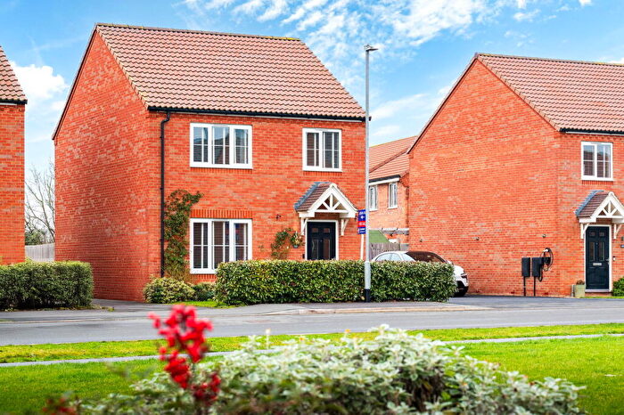 4 Bedroom Detached House For Sale In Field Avenue, Saxilby, LN1