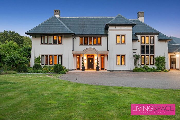 8 Bedroom Detached House To Rent In Mansion House Drive, Stanmore, HA7