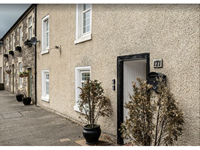 1 Bedroom Flat To Rent In Riverside Road, Kirkfieldbank, ML11