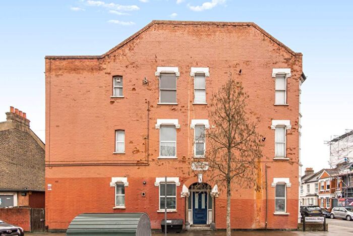 1 Bedroom Flat To Rent In Glengall Road, Queen's Park, London, NW6