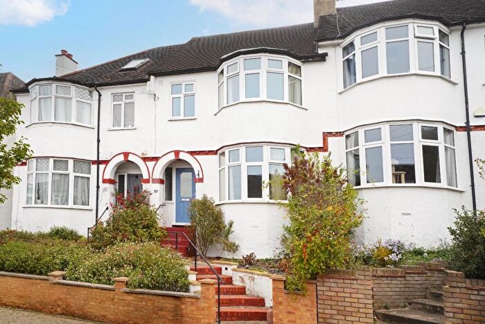 3 Bedroom House For Sale In Grangecliffe Gardens, South Norwood, London, SE25