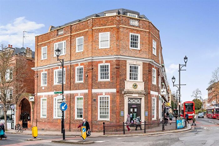 1 Bedroom Flat To Rent In Claremont Road, Surbiton, KT6