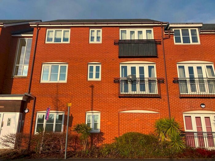 2 Bedroom Flat To Rent In River House, Evesham WR11