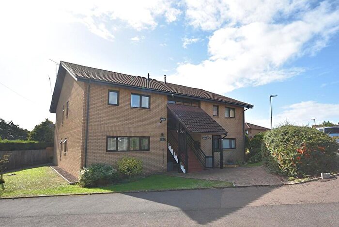 2 Bedroom Flat For Sale In Heol-Y-Gaer, Barry, CF62