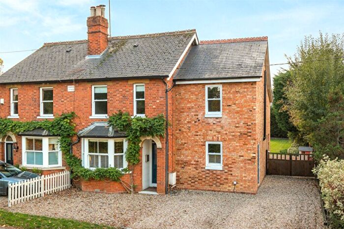 4 Bedroom Semi Detached House For Sale In Forest Road, Newell Green, Warfield, RG42