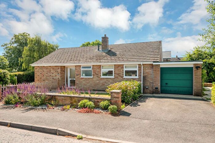 3 Bedroom Detached Bungalow To Rent In Cedar Close, Uppingham, LE15