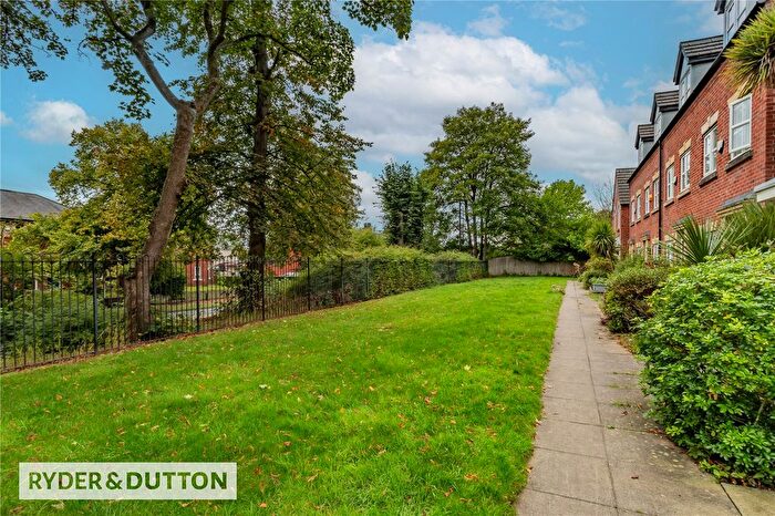 3 Bedroom End Of Terrace House For Sale In Viscount Drive, Rhodes, Middleton, Manchester, M24
