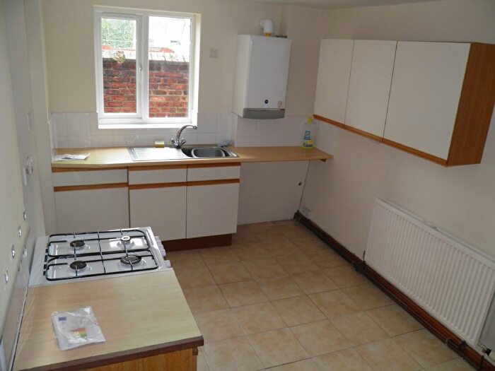 1 Bedroom Terraced House To Rent In Victoria Street, Ripley, Derbyshire, DE5