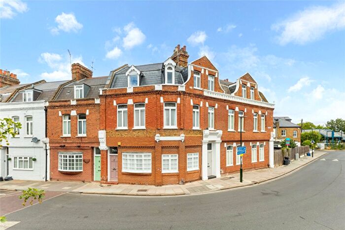 2 Bedroom Flat For Sale In Amyand Park Road, Twickenham, TW1