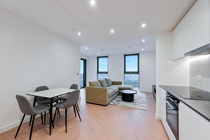1 Bedroom Apartment To Rent In One Thames Quay, Marsh Wall, E14