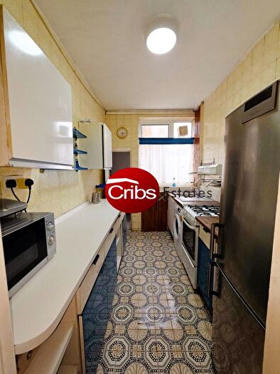 3 Bedroom End Of Terrace House To Rent In London, SW16