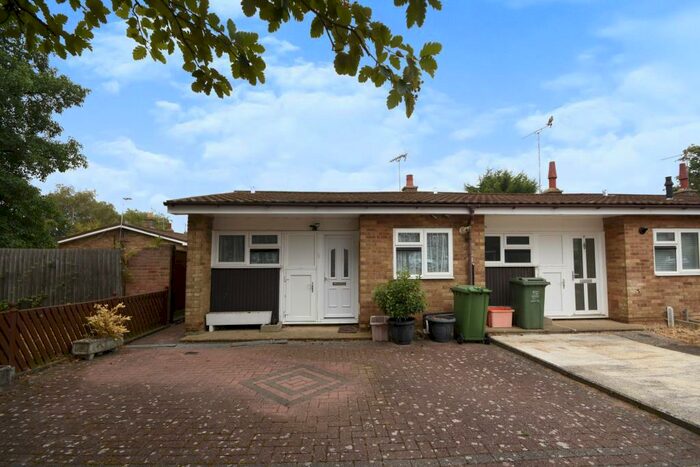 1 Bedroom Bungalow To Rent In Fryerns, Basildon, SS14