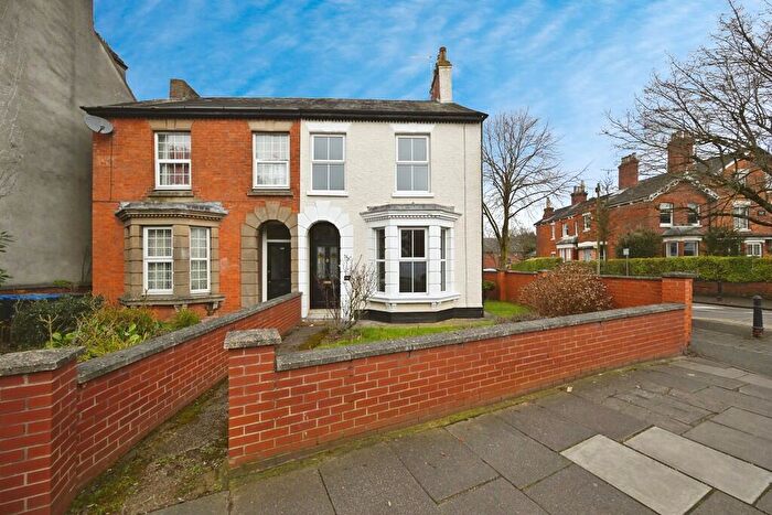 3 Bedroom Semi Detached House To Rent In Clifton Road, Rugby, CV21