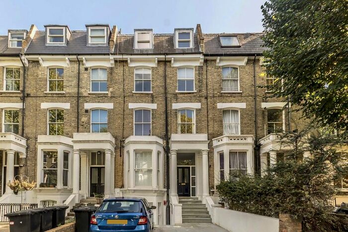 2 Bedroom Flat To Rent In Hammersmith Grove, London, W6