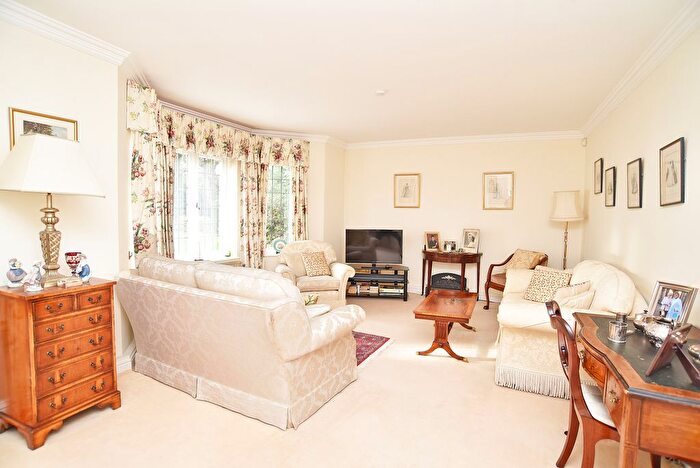3 Bedroom Flat For Sale In Brackenwood, Kent Road, Harrogate, HG1