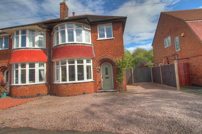 3 Bedroom Semi-Detached House For Sale In Broom Leys Avenue, Coalville, LE67