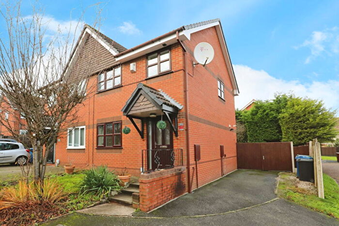 3 Bedroom Semi Detached House For Sale In Bidston Close, Bury, BL8