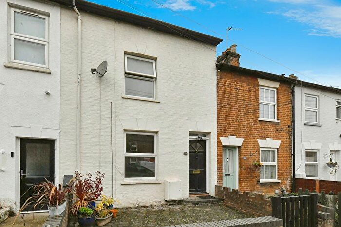 3 Bedroom Terraced House For Sale In Radcliffe Road, Hitchin, SG5