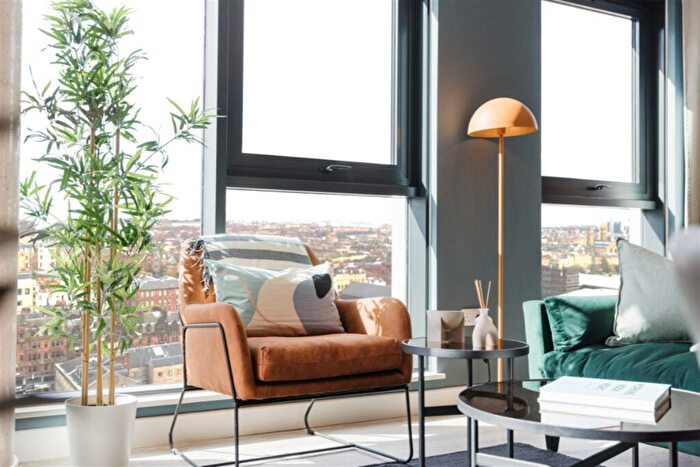 2 Bedroom Apartment To Rent In Holland Street, Glasgow, G2