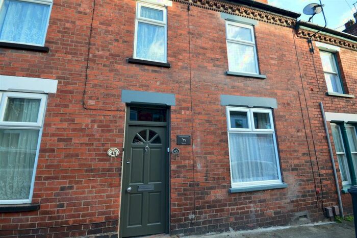 3 Bedroom House To Rent In Oakfield Street, Lincoln, LN2