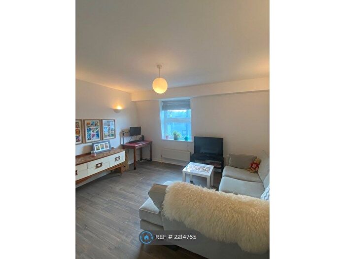 2 Bedroom Flat To Rent In On The Park, St. George, Bristol, BS5