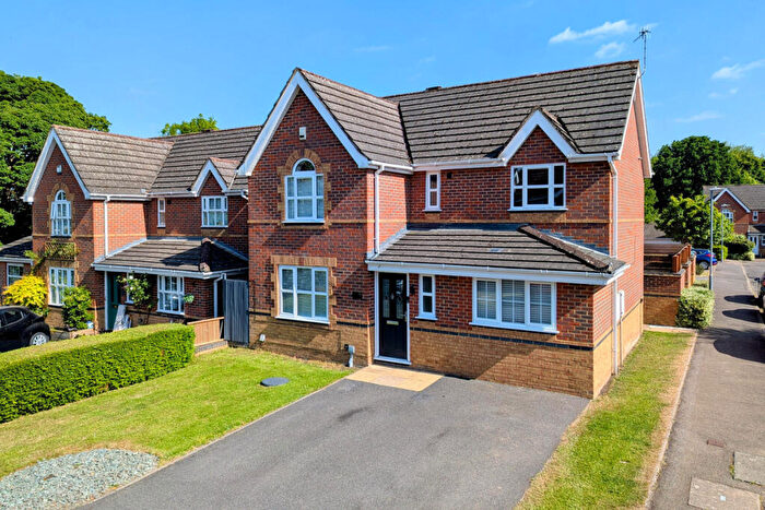 4 Bedroom Detached House For Sale In Lyrical Way, Hemel Hempstead, HP1