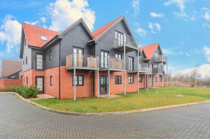 Flat To Rent In Kingsfield Road, Biggleswade, SG18