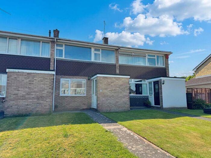 3 Bedroom House For Sale In Knapp Road, Thornbury, BS35