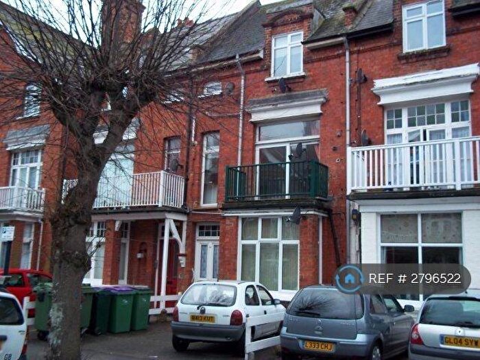 2 Bedroom Flat To Rent In Douglas Avenue, Hythe, CT21