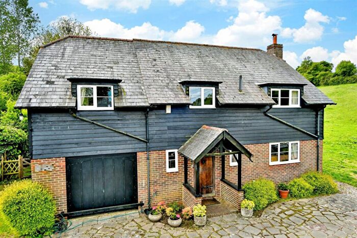 4 Bedroom Detached House For Sale In Plum Tree Lane, Stockbury, Sittingbourne, Kent, ME9
