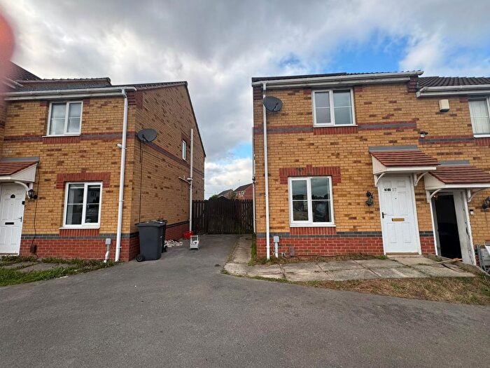 2 Bedroom Semi-Detached House To Rent In Thornroyd Drive, Bradford, BD4