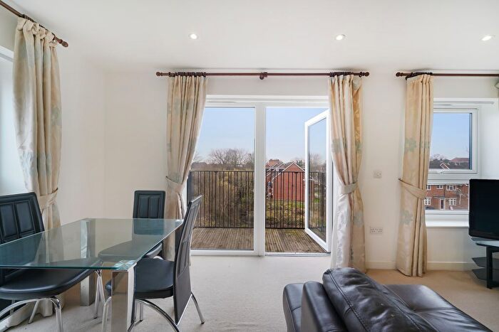 2 Bedroom Flat To Rent In Unwin Way, Stanmore, HA7