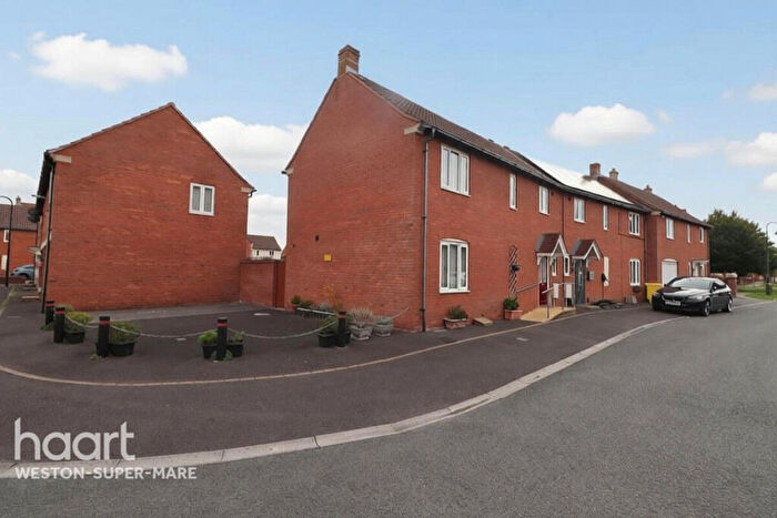 3 Bedroom End Of Terrace House For Sale In Sweetgrass Road, Weston-Super-Mare, BS24