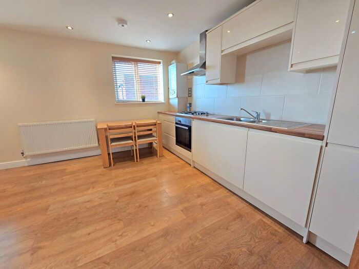 1 Bedroom Flat To Rent In High Street, Potters Bar, Potters Bar, EN6