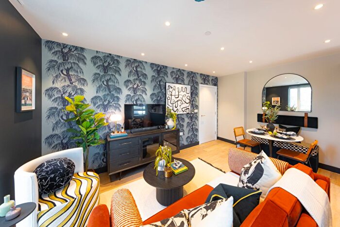 1 Bedroom Flat For Sale In Old Kent Road, London, SE15