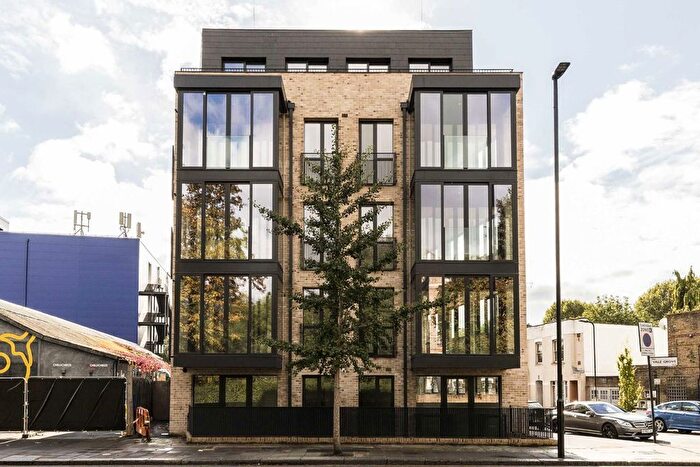 2 Bedroom Flat To Rent In The Vale, Acton, W3