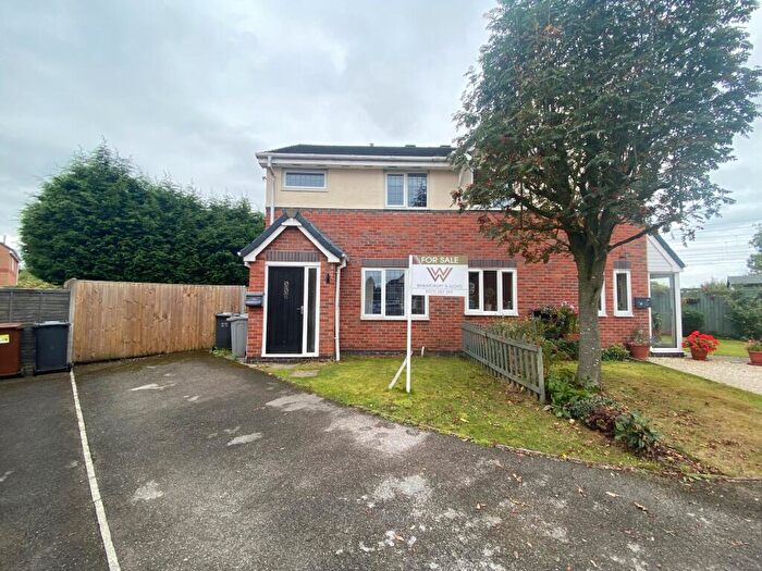 3 Bedroom Semi-Detached House For Sale In Welland Close, Sandbach, CW11