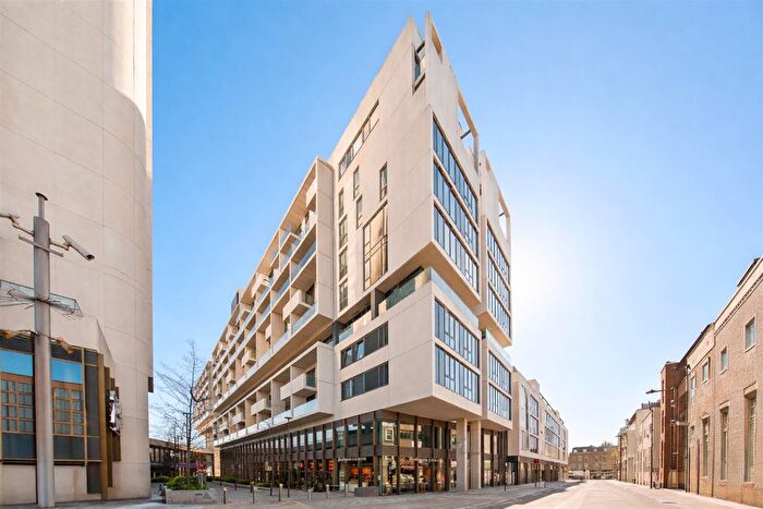 1 Bedroom Flat For Sale In Carriage House, City North Place, Finsbury Park, N4