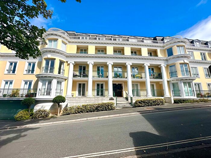 2 Bedroom Flat To Rent In Montpellier Road, Torquay, TQ1