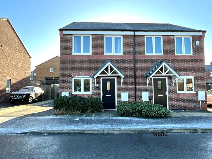 2 Bedroom Semi-Detached House For Sale In Carlyle Road, Alfreton, DE55
