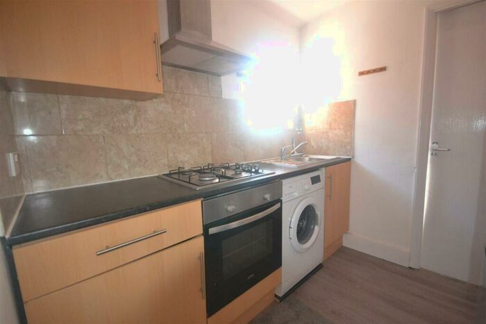 1 Bedroom Flat To Rent In Basingstoke Road, Reading, RG2