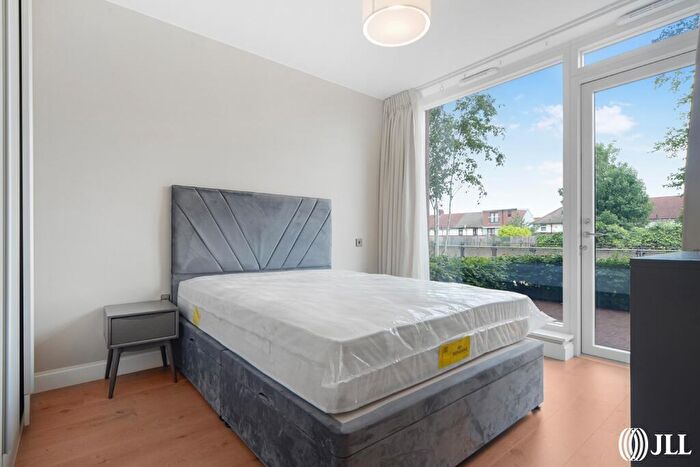 2 Bedroom Flat To Rent In Copperworks Wharf London, E15